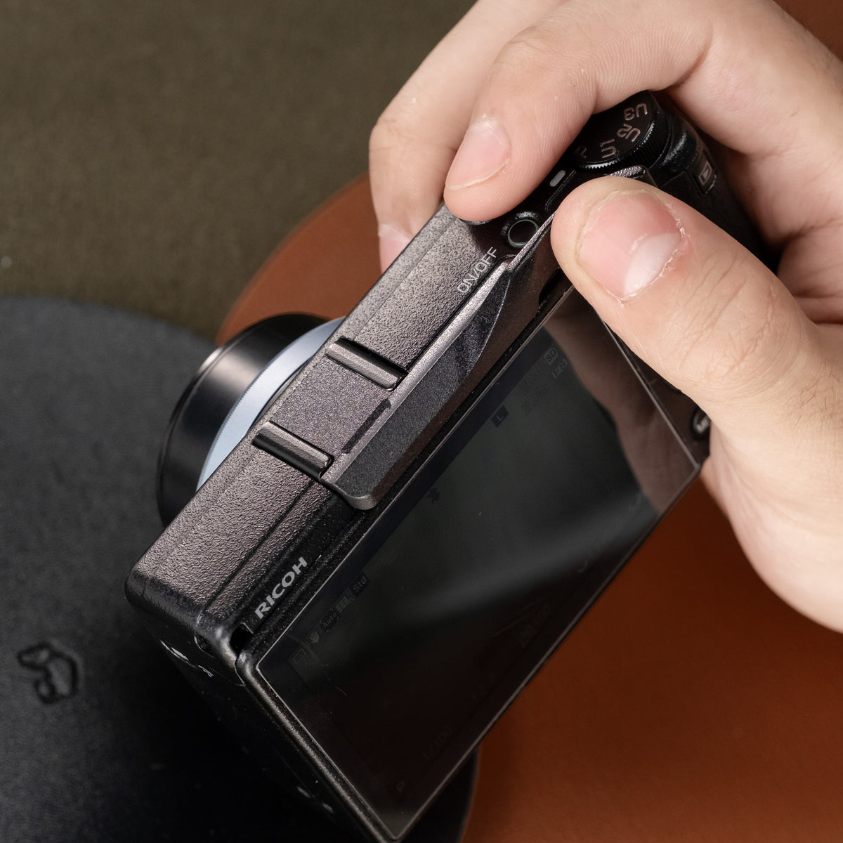 Metal Hot Shoe Mounted Thumb Grip for Ricoh GR IV GR III, GR IIIx, GR III HDF, GR IIIx HDF Camera