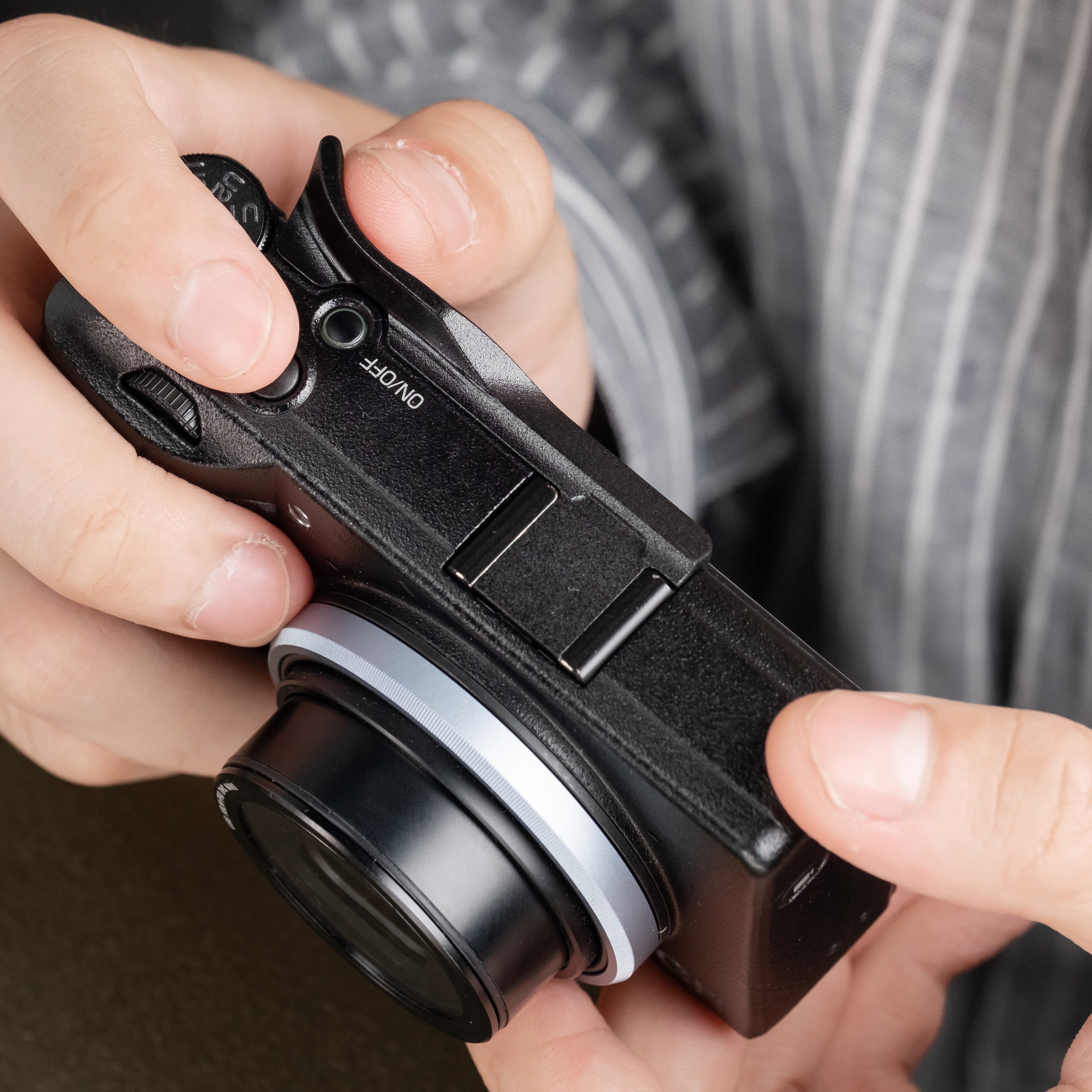 Metal Hot Shoe Mounted Thumb Grip for Ricoh GR III, GR IIIx, GR III HDF, GR IIIx HDF Camera