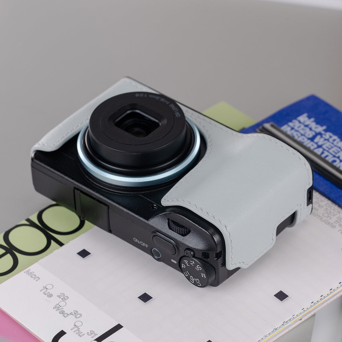 Ricoh GR IV GR III GR IIIx Italian vegetable-tanned cowhide leather camera case, protective case, CNC metal base