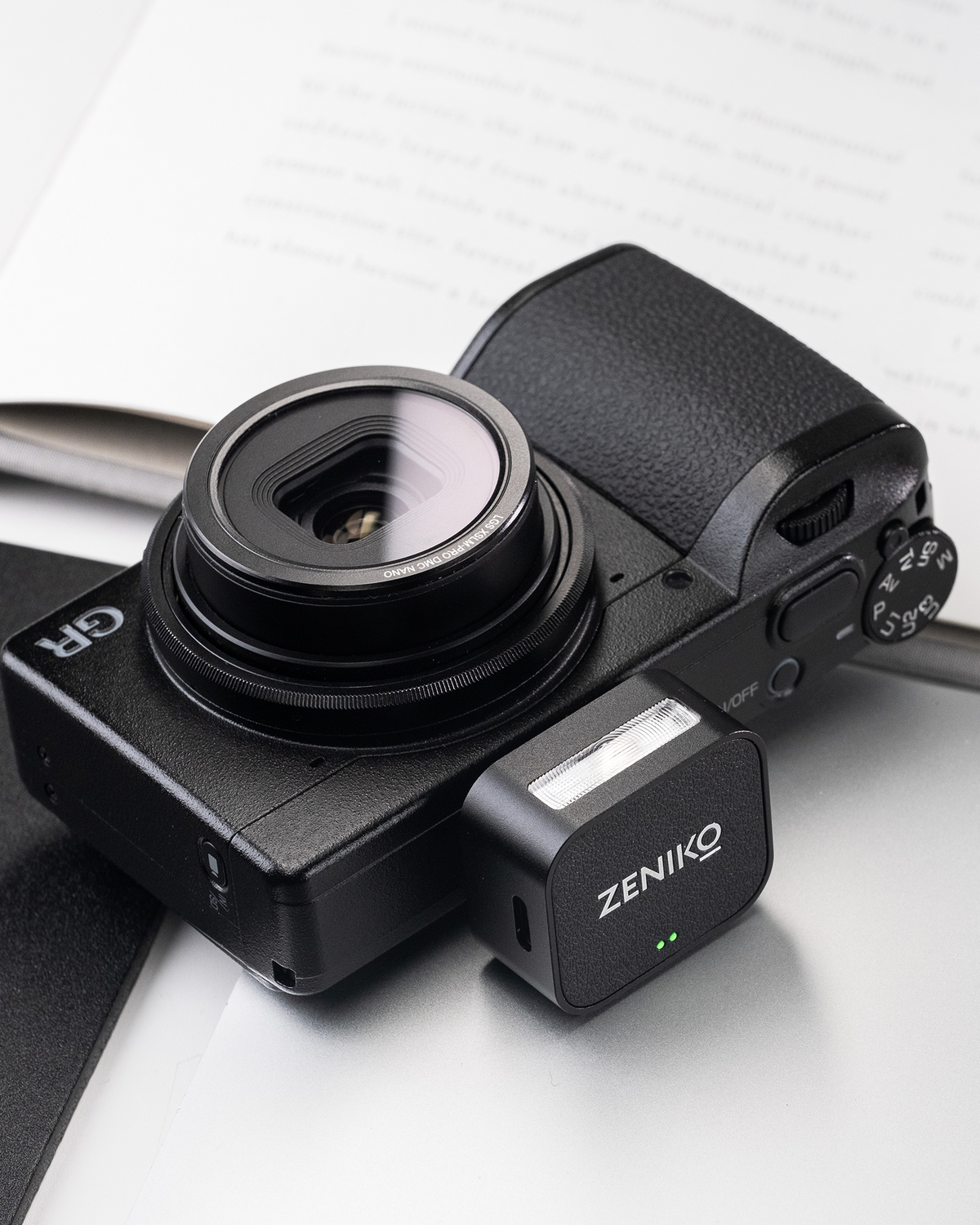 ZENIKO Mini Flash for Ricoh GR III/GR IIIx/GR IV – Compact Hot Shoe Fill Light for Small Cameras