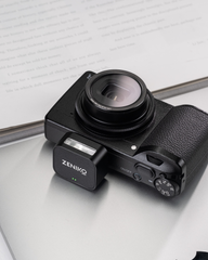 ZENIKO Mini Flash for Ricoh GR III/GR IIIx/GR IV – Compact Hot Shoe Fill Light for Small Cameras